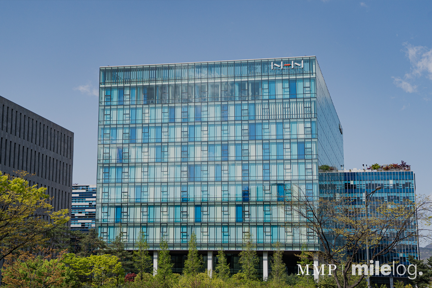NHN, M&A를 통한 사업다각화와 탈게임 전략