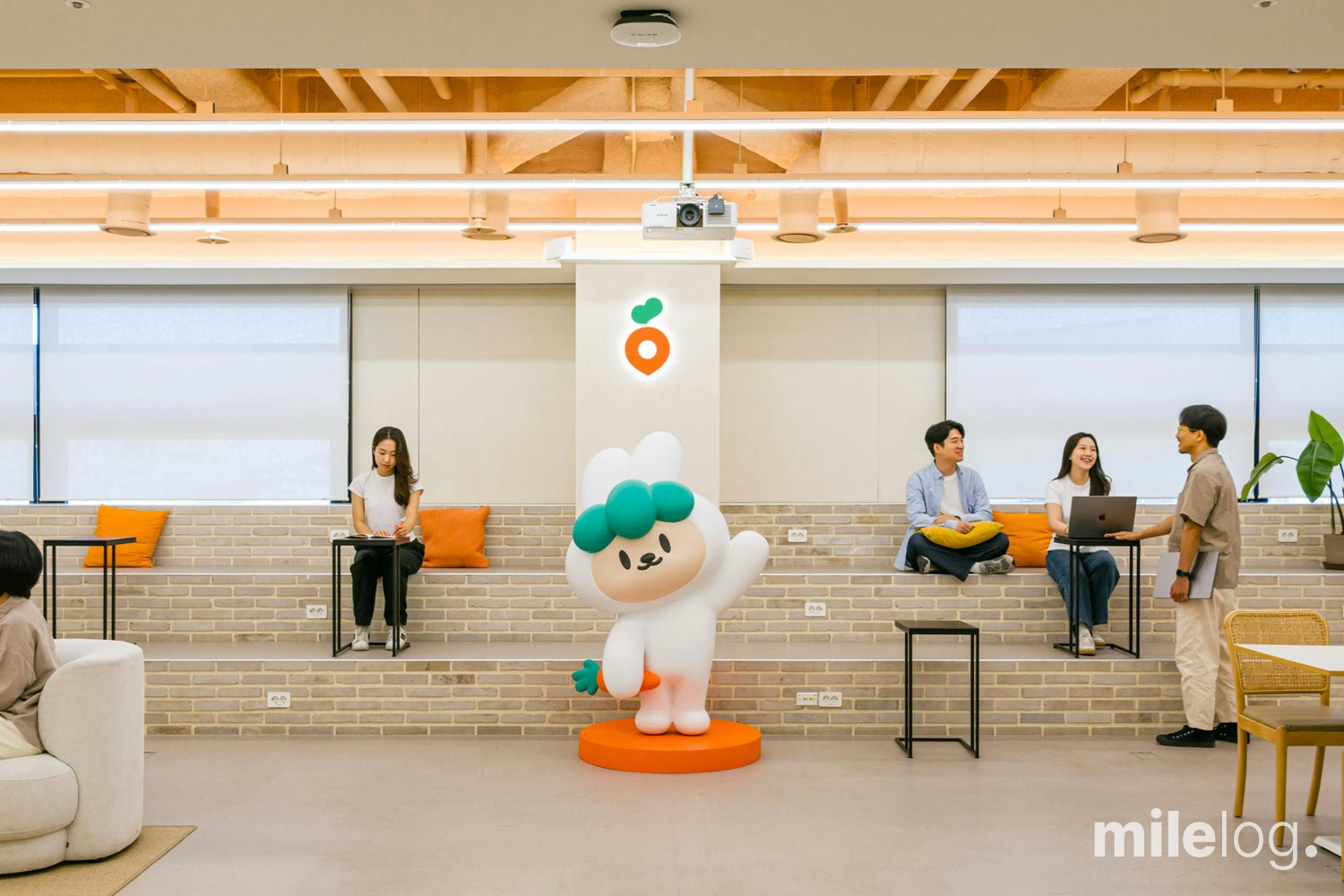 데이터로 본 당근마켓: 하이퍼로컬을 넘어선 ‘광고 플랫폼’의 진화와 미래🥕