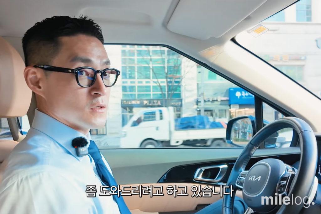 무신사 스튜디오 현장에서 비즈니스 지원 방향에 대해 설명하는 권순환 회계사
