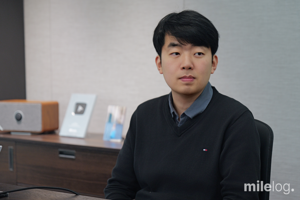 마일스톤 이성호 회계사가 스타트업의 회계 및 세무 점검 결과를 공유하는 모습